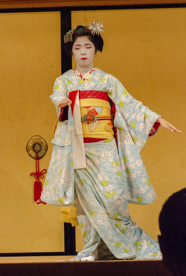 85 - Kyoto - teatro Gion Corner - Kyo-mai o baile tradicional bailado por maikos